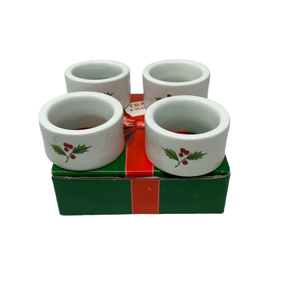 Vintage Christmas Napkin Ring Set (4) Holly Red Berry Porcelain Japan‎ W/Box